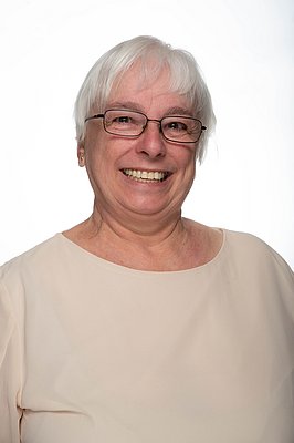 Barbara Slate headshot