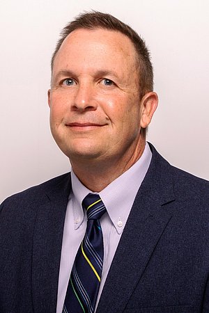 Randal Dement's headshot