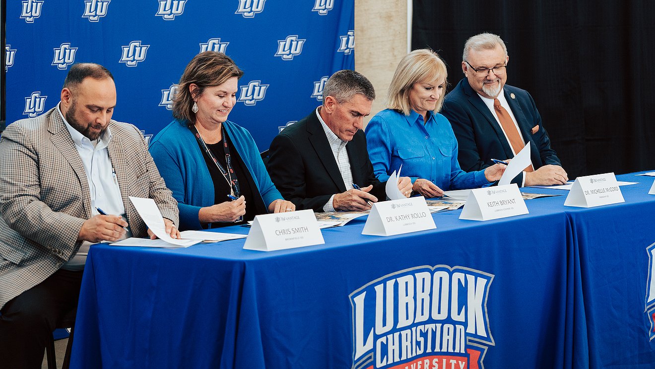 Official Signing of LCU Ed-Vantage agreement