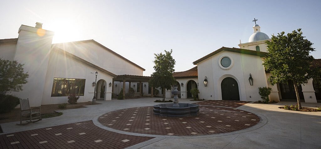 the courtyard view of the way retreat center
