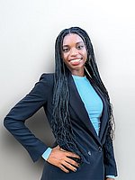 Headshot of Amanda Shuman