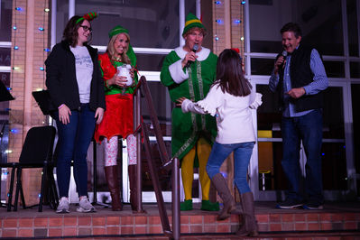 Buddy the Elf on stage